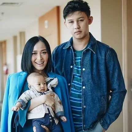 10 Transformasi Jevin Julian, dari imut-imut hingga jadi hot papa