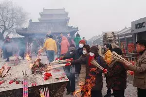 Bukan peti mati, kamu tak akan sangka tempat menaruh jenazah pria ini