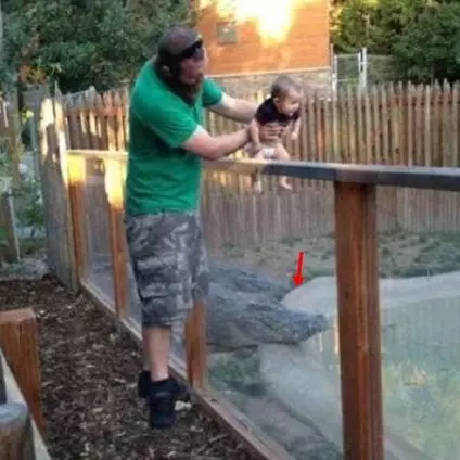 10 Potret absurd ini susah dijelaskan dengan kata-kata