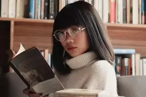 10 Pesona Wendy Walters, selebgram hits sekaligus tunangan Reza Arap