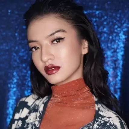 10 Potret lawas Raline Shah, aura bintang sudah ada dari kecil