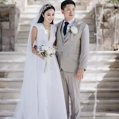 Resmi jadi istri dirut TV, ini 11 momen indah nikahan Ketrin Agustine