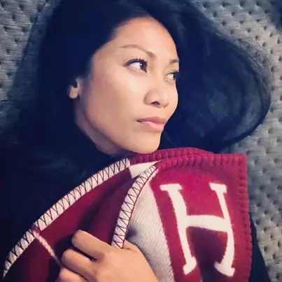 Gaya pakaiannya dicibir, respons Anggun C Sasmi ini justru kocak abis