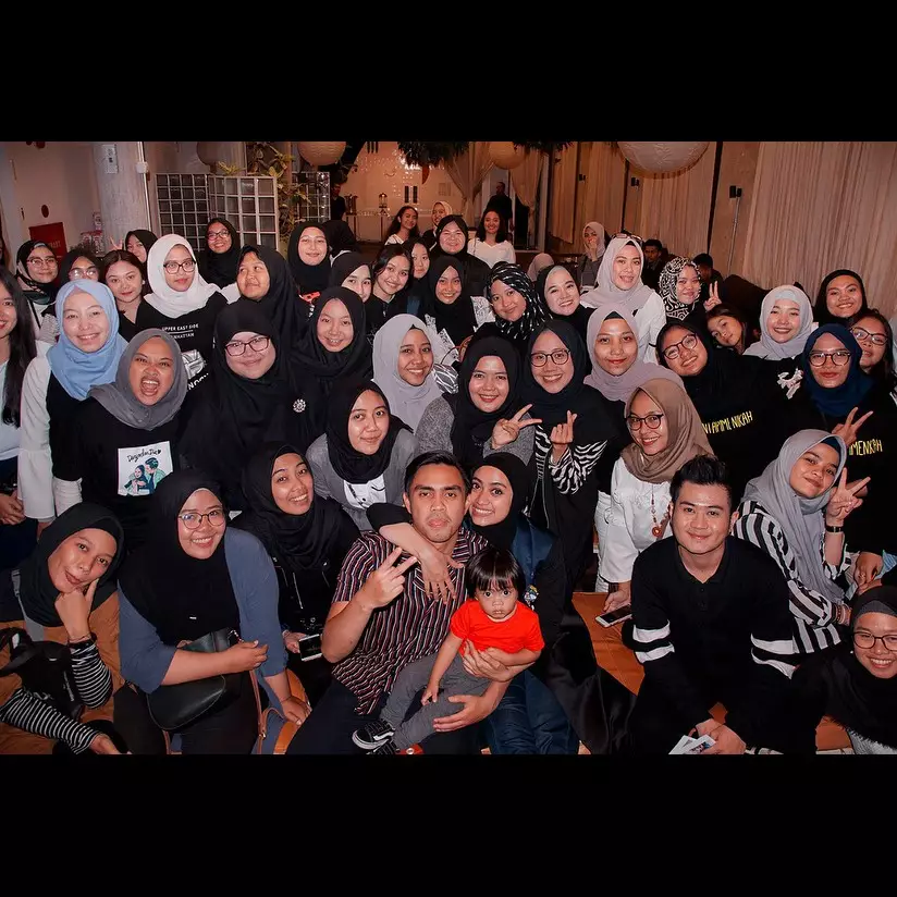 Momen seru 7 seleb buka puasa bareng fansnya di Ramadan 2018