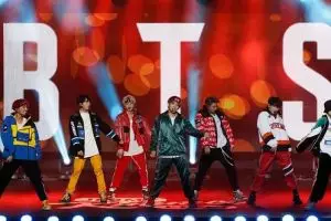 Dari predebut sampai kini mendunia, ini 10 momen kekompakan member BTS