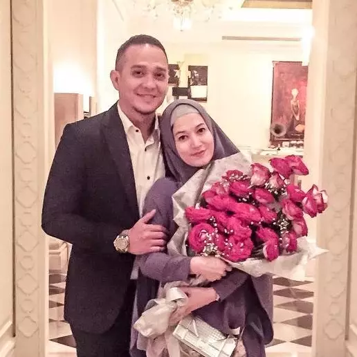  10 Momen romantis Fadlan dan Lyra Virna, rayakan 5 tahun pernikahan