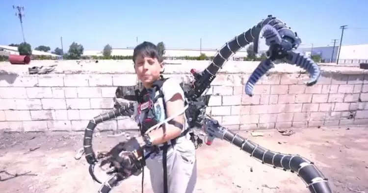 Remaja ini ciptakan lengan robot mirip musuh Spider-Man, keren abis!