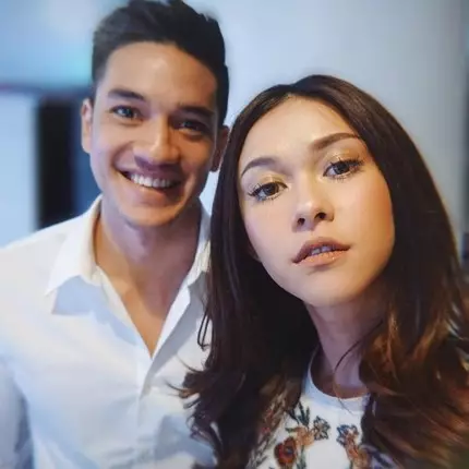 Dikenal down to earth, 4 postingan Nana Mirdad ini malah tuai hujatan