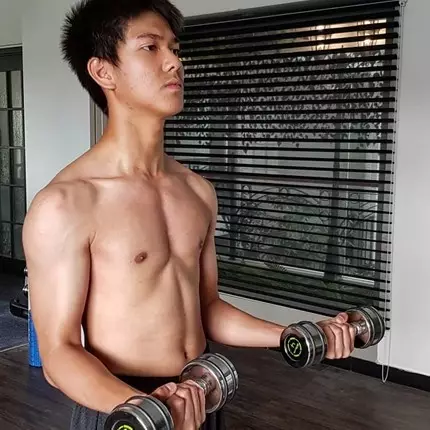 Berkumis tipis &amp; berotot, ini 6 perubahan Iqbaal Ramadhan demi film