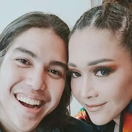 El unggah foto masih kecil, wajah Maia Estianty malah jadi sorotan 