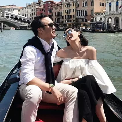 10 Gaya pacaran Adri Martowardojo &amp; kekasih, putra mantan gubernur BI