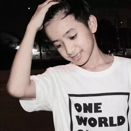 10 Gaya imut Bowo Alpenliebe, si seleb Tik Tok yang lagi ngehits