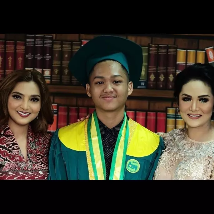 Azriel ulang tahun, ini beda postingan ucapan dari KD &amp; Ashanty