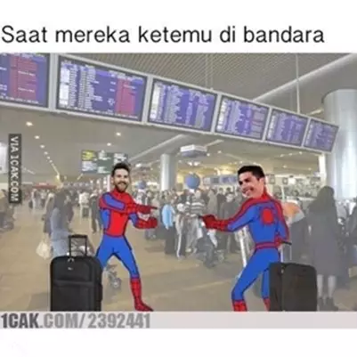 10 Meme Ronaldo-Messi pulang bareng ini kocaknya ngeselin gimana gitu