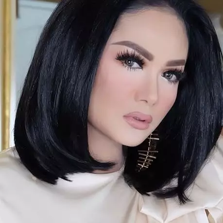 Dipuji cantik, ini beda gaya KD saat bertemu Presiden RI &amp; Timor Leste