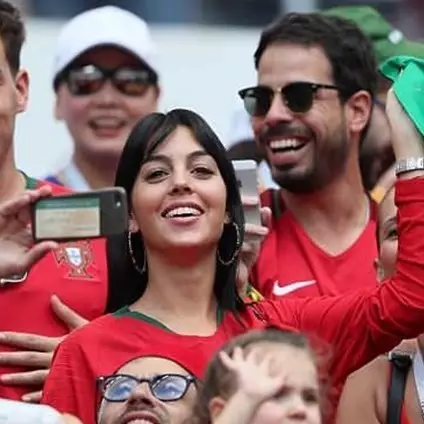 Portugal tersingkir, unggahan foto pacar CR7 di medsos panen sindiran
