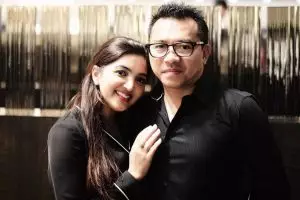 3 Seleb ini tak sungkan pamer chat mesra di medsos, isinya bikin baper