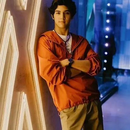 Posting foto pamer dada, Al Ghazali terlihat mirip Cristiano Ronaldo 