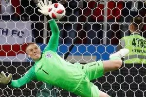 Selalu ditutupi, botolnya kiper ini simpan rahasia kemenangan Inggris