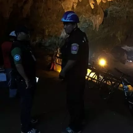 Satu penyelam tewas saat operasi penyelamatan remaja di gua