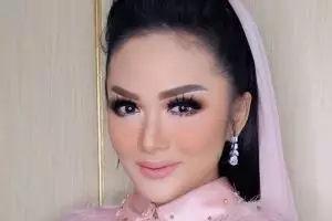 Gaya rambut keriting mengembang, Krisdayanti justru tuai pujian
