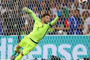 10 Pesona manis Marine Lloris, istri kiper Prancis yang juga pebisnis