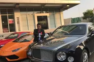 Tajir melintir, ini 5 sumber kekayaan Hotman Paris yang bikin melongo 