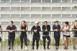 10 Potret 'Pertemanan Sehat', geng Dian Sastro yang gemar olahraga