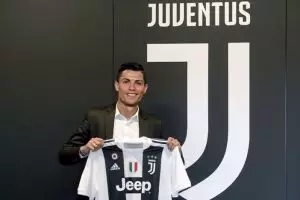 Jumlah porsi 7 makanan anak kost jika dibeli pakai nilai transfer CR7