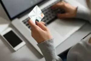 Sering kelupaan tanggal tagihan kartu kredit? Kartu ini solusinya