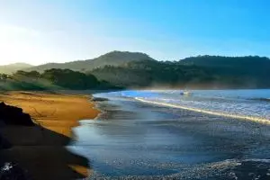 10 Pesona pantai Watu Karung & G-Land, tempat syuting Kulari ke Pantai