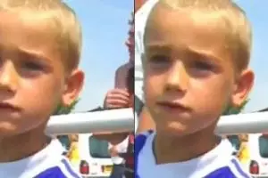 20 Tahun lalu kumpulkan tanda tangan, kini anak ini bawa Prancis juara