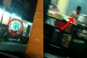 Tak pakai baju, yang dilakukan pramusaji ini bikin kamu ilfil parah