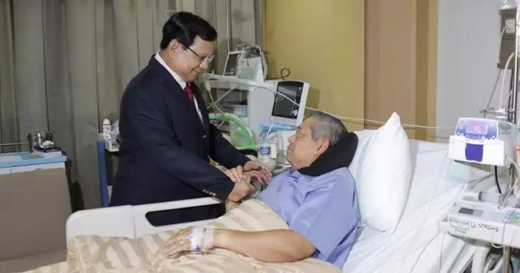 Jenguk SBY di rumah sakit, ini yang dibicarakan Prabowo 
