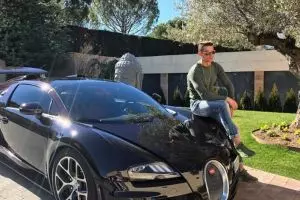 8 Potret rumah CR7 yang dijual Rp 90 miliar, ada lapangan bola nih