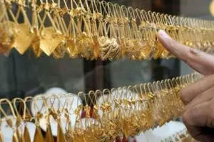 Begini cara menentukan perhiasan sesuai warna kulit, cewek wajib baca