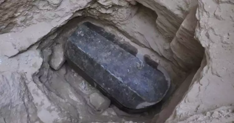 Sempat viral, sarkofagus kuno berusia 2.000 tahun ini akhirnya dibuka