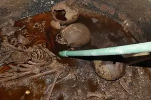 Sarkofagus 2.000 tahun dibuka, pria ini bikin petisi minum cairan mumi