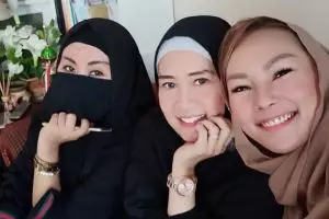 Ramai dikabarkan mantap berhijab, ini penjelasan bijak Kalina Octarani