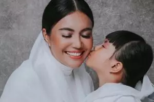 Putrinya dirawat di Singapura, Denada rela jual apartemen mewah