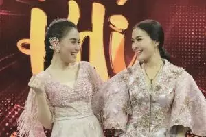 Ayu Ting Ting foto bareng Iis Dahlia, respons fansnya tak terduga