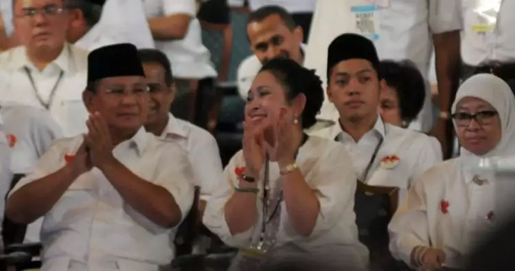9 Foto nostalgia harmonisnya Titiek-Prabowo, warganet doakan balikan