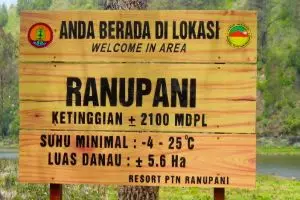 7 Potret Ranupani Gunung Semeru yang diselimuti es seperti Dieng