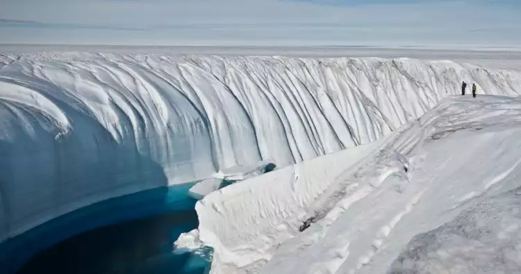 7 Fenomena yang akan terjadi jika es di 2 kutub mencair, bikin ngeri