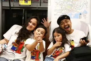 4 Pasangan selebriti ini rutin rayakan hari jadian setiap bulan