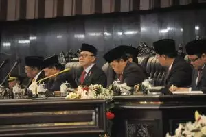 Pidatonya kritik pemerintah, Ketua MPR sebut titipan dari emak-emak