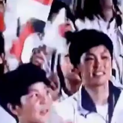 Parade atlet Jepang di Asian Games mengejutkan, kibarkan merah putih