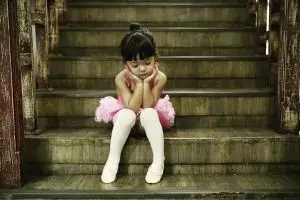 Gempi menjemur bajunya sendiri, begini aksi menggemaskannya