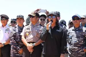 Momen HUT RI, ini 6 potret Menteri Susi kembali tenggelamkan 125 kapal