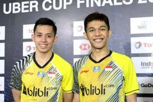 10 Gaya keren ganda putra Fajar/Rian saat di luar lapangan, macho abis